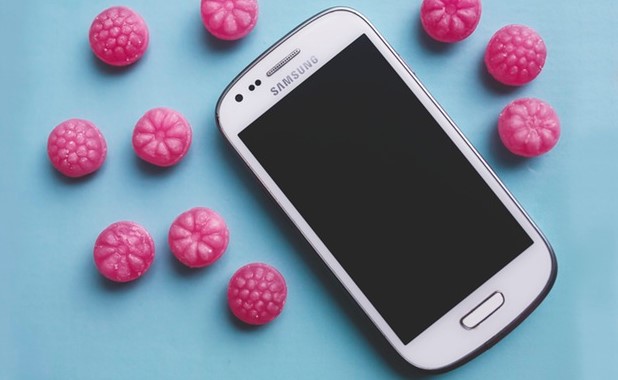 Samsung Galaxy Alpha vs iPhone 6